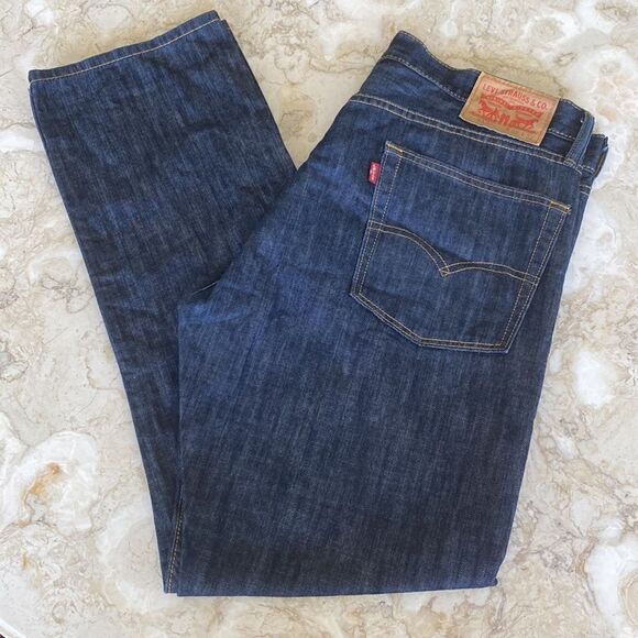 Levi’s 513™ Slim Straight Lightweight Jeans - Picture 4 of 12